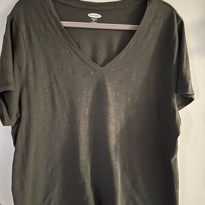Old Navy Women's Dark Green V-Neck Tee